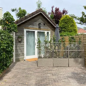 https://het-krabbehuisje.zandvoort-hotels.com