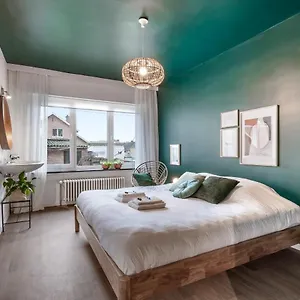  Appartement Ruim, Rustgevend Glv App Met Warme Kleuraccenten